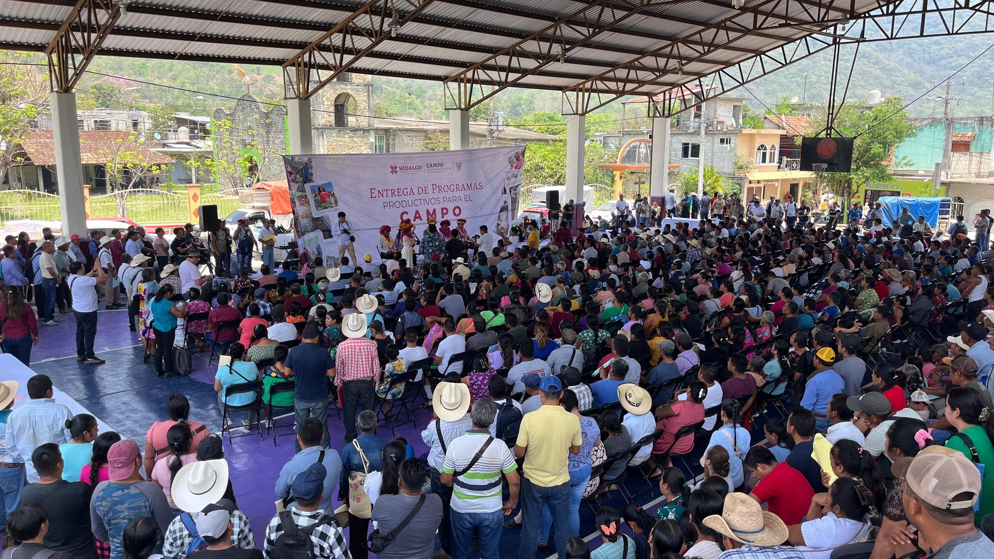 Entregan apoyos agrícolas en beneficio de la Huasteca y la Sierra ...